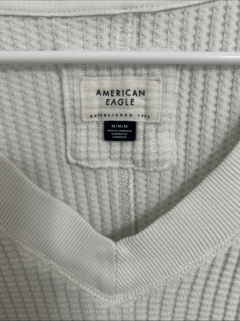 American Eagle Outfitters White Waffle V-Neck Sweater - Picture 2 of 5